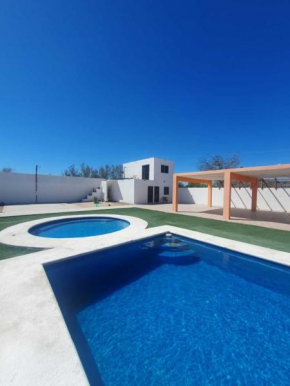 Estudio en tabachines, espacios compartidos alberca, cerca de salida Los Cabos